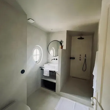 Apartament Readhostprofile! 5 Bedrooms Luxury Villa With Private Pool