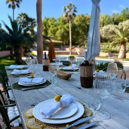 Apartament Readhostprofile! 5 Bedrooms Luxury Villa With Private Pool *